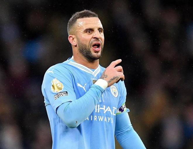 WBG赛季总结：我们的故事终将打破质疑！披风上阵我们世界赛见！